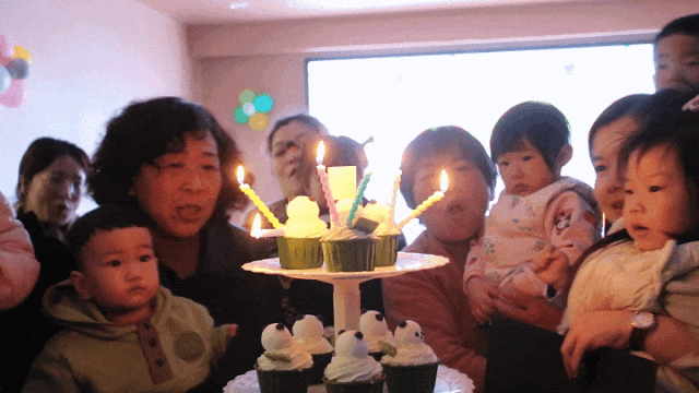 75384f02c3244bf5550625ed906cf7fe.gif