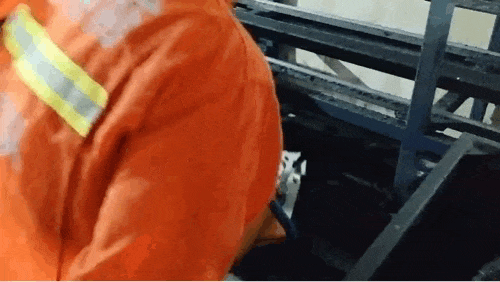 a1f3ec06d6e06e3ec2afb6c095766304.gif