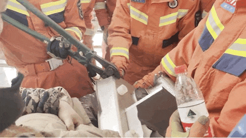 676b0587ac3192f980ab435c9904a727.gif